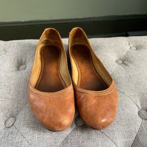 Frye Carson ballet flats